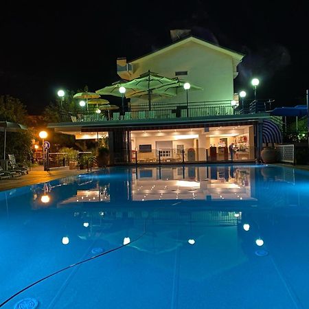 Hotel Minerva Gatteo a Mare Zewnętrze zdjęcie
