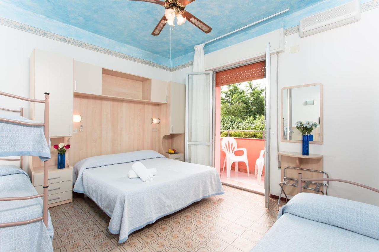 Hotel Minerva Gatteo a Mare Zewnętrze zdjęcie